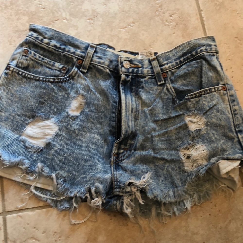 Levi blue jean distressed shorts